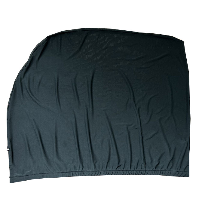 Penggunaan kaus kaki peneduh jendela mobil